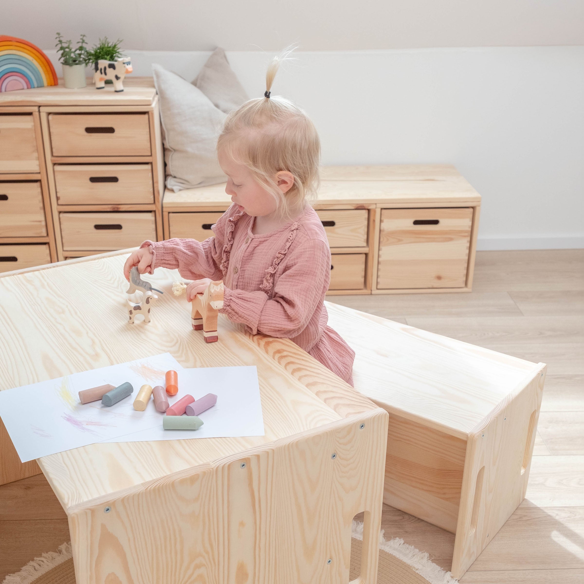 Indoor-Spiele nach Montessori: 11 Ideen für Kinder drinnen