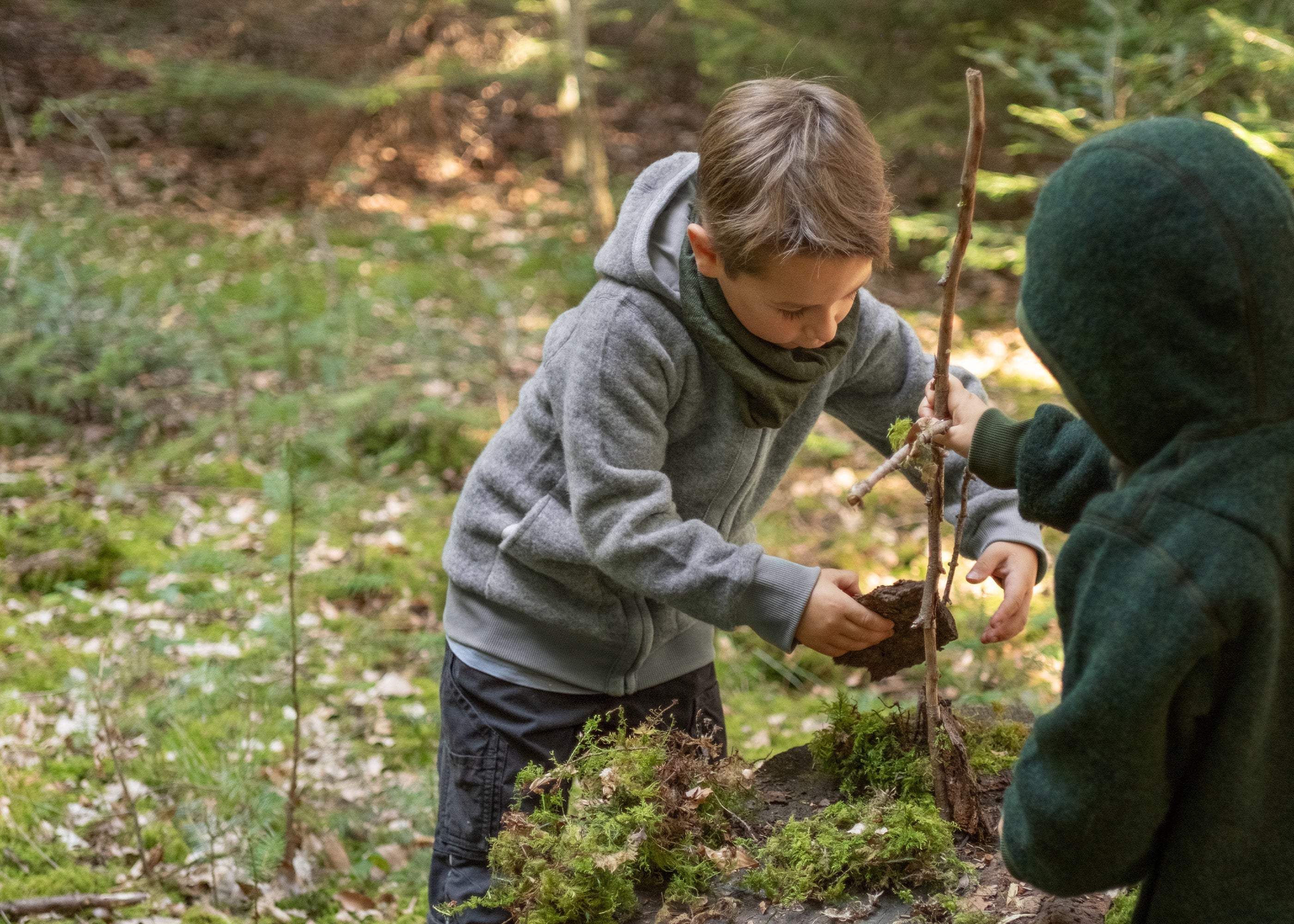 natur spielzeug kinder 10 Outdoor-Spiele für Kinder draußen in der Natur