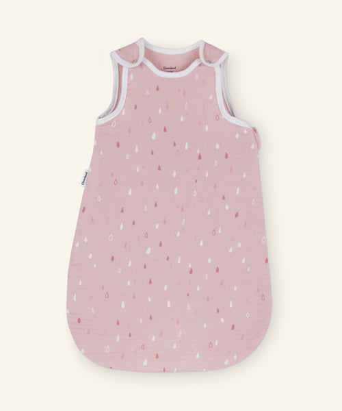 Musselin-Babyschlafsack 0.5 TOG in Rosé Tropfen.