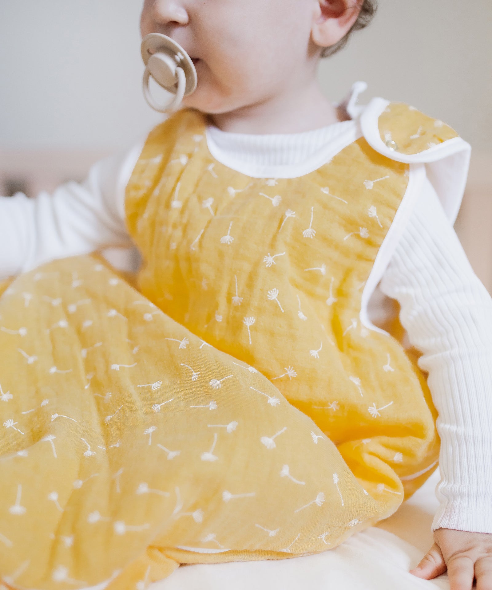 Baby Musselin-Schlafsack für den Sommer in Vanille Pusteblume.