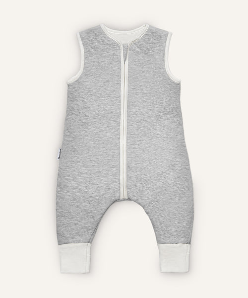 Baby-Schlafsack mit Beinen und Wollfüllung hellgrau.