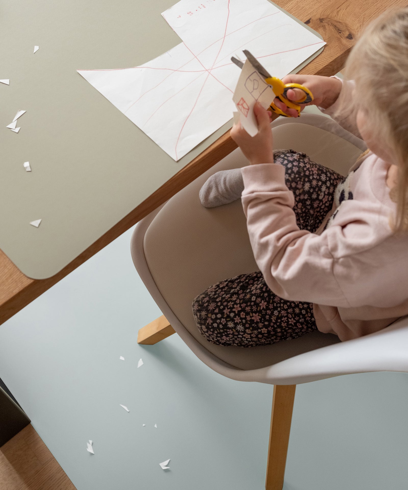 Bodenmatte für Kinder ist auch super als Bastelunterlage.