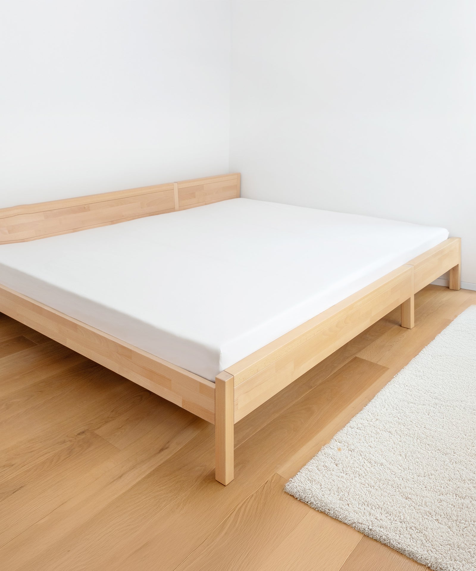 Spannbettlaken in 270x200 cm passend für Familienbett.