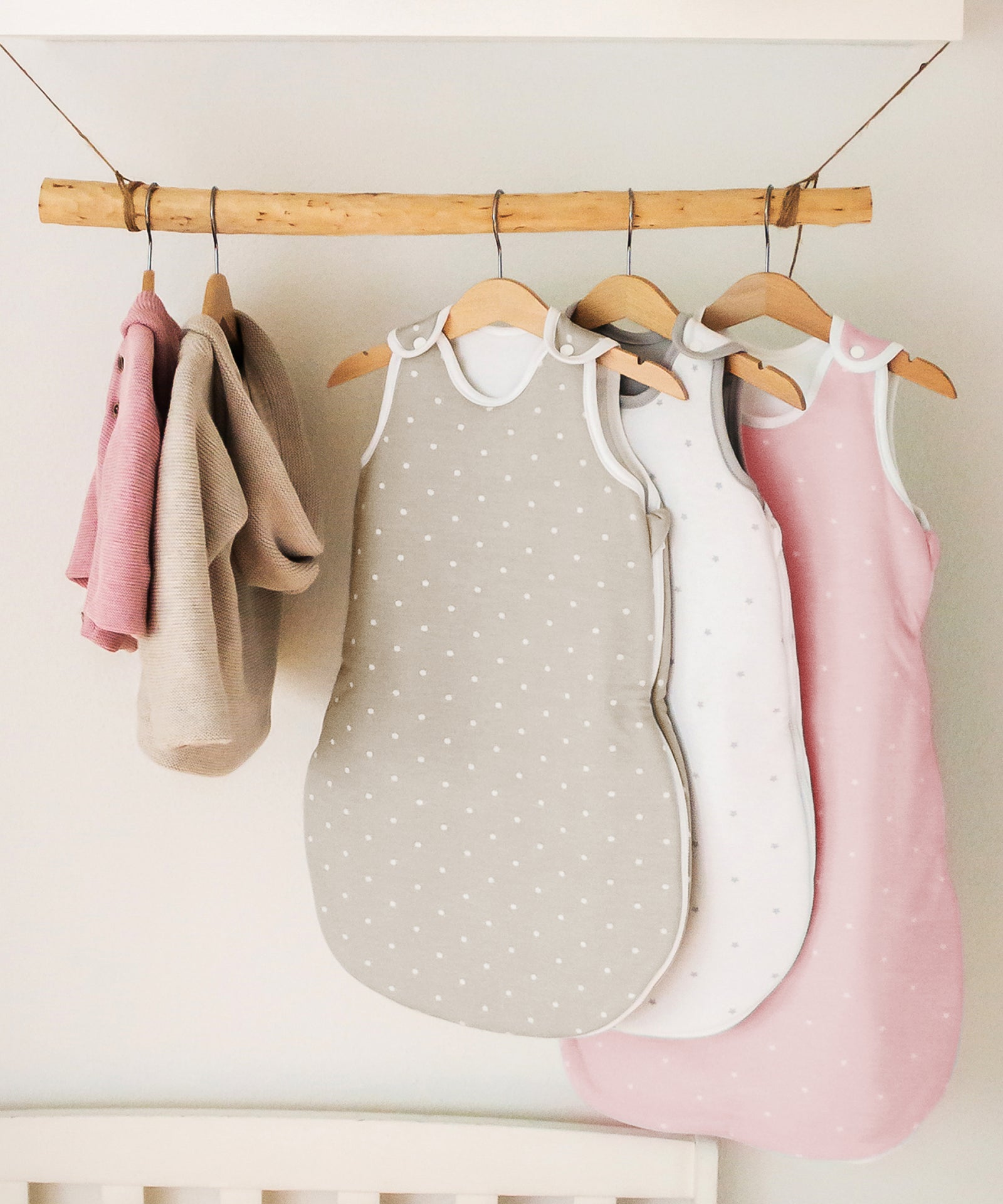 Babyschlafsack aus Bio-Baumwolle in sanften Farbtönen