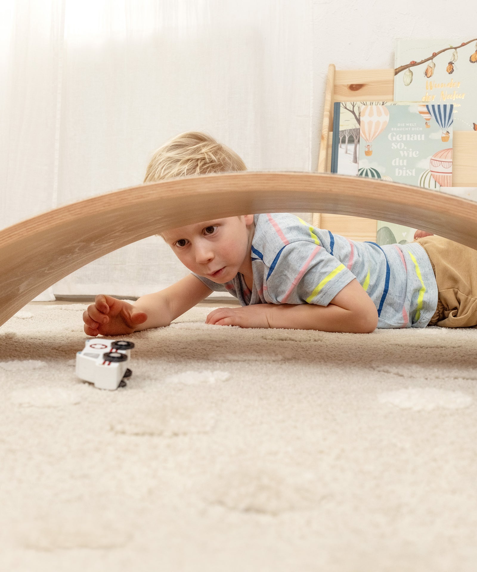 Balance-Board als Brücke oder Tunnel.