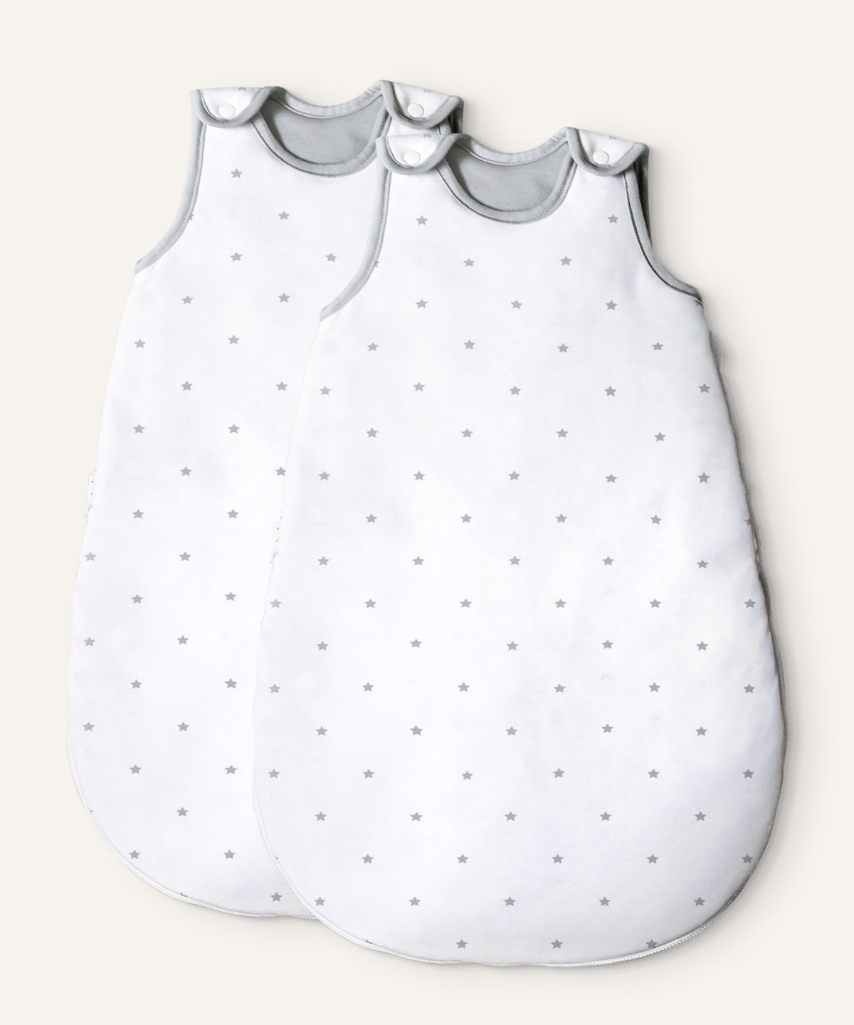 2er Bundle Ehrenkind Baby-Sommerschlafsack rund in weiß mit grauen Sternen.
