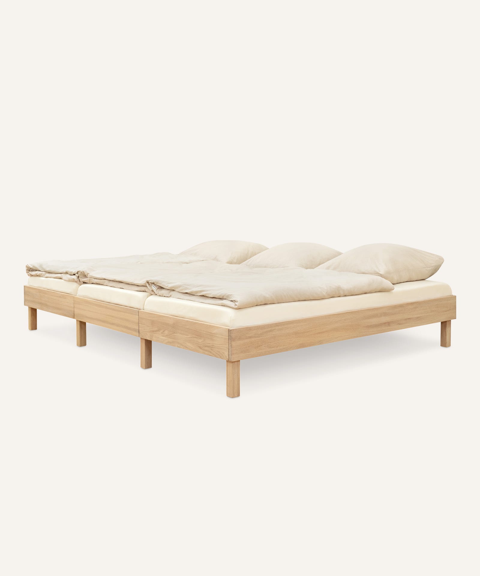 Ehrenkind Familienbett Bodenbett Plano Eiche geölt 270x200.