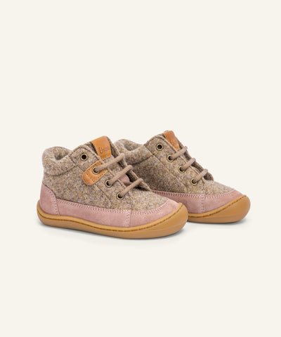 Ehrenkind Lauflernschuhe Wollfilz in Altrosa.