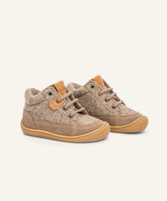 Ehrenkind Lauflernschuhe Wollfilz in Beige.