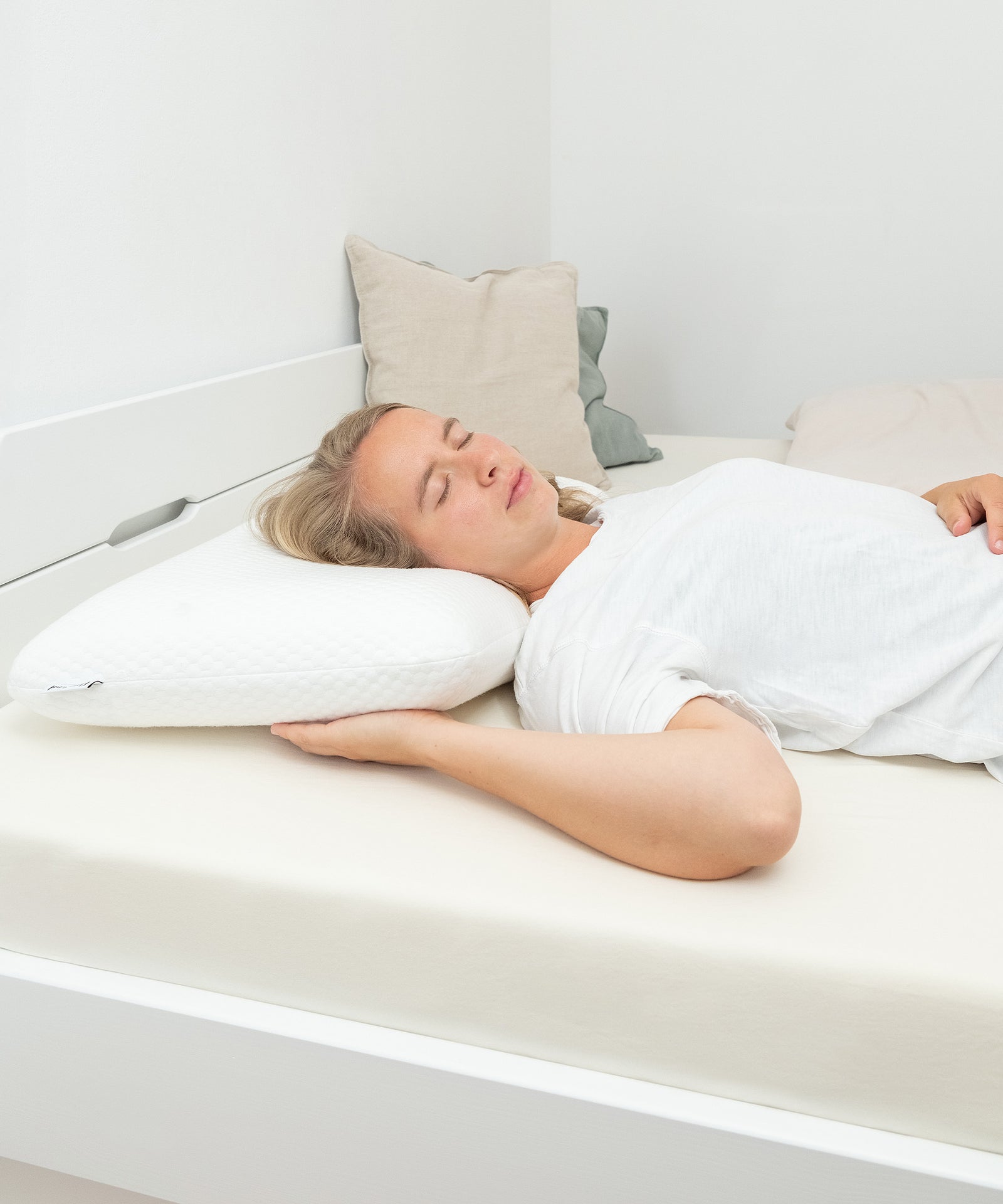 Für Klein & Groß geeignet*Das Kissen in Größe 65 x 42 cm gibt es in zwei Höhen für jede Altersstufe: 6 cm für Kinder ab 3, 11 cm für Teens & Erwachsene.|Auch für Erwachsene geeignet.