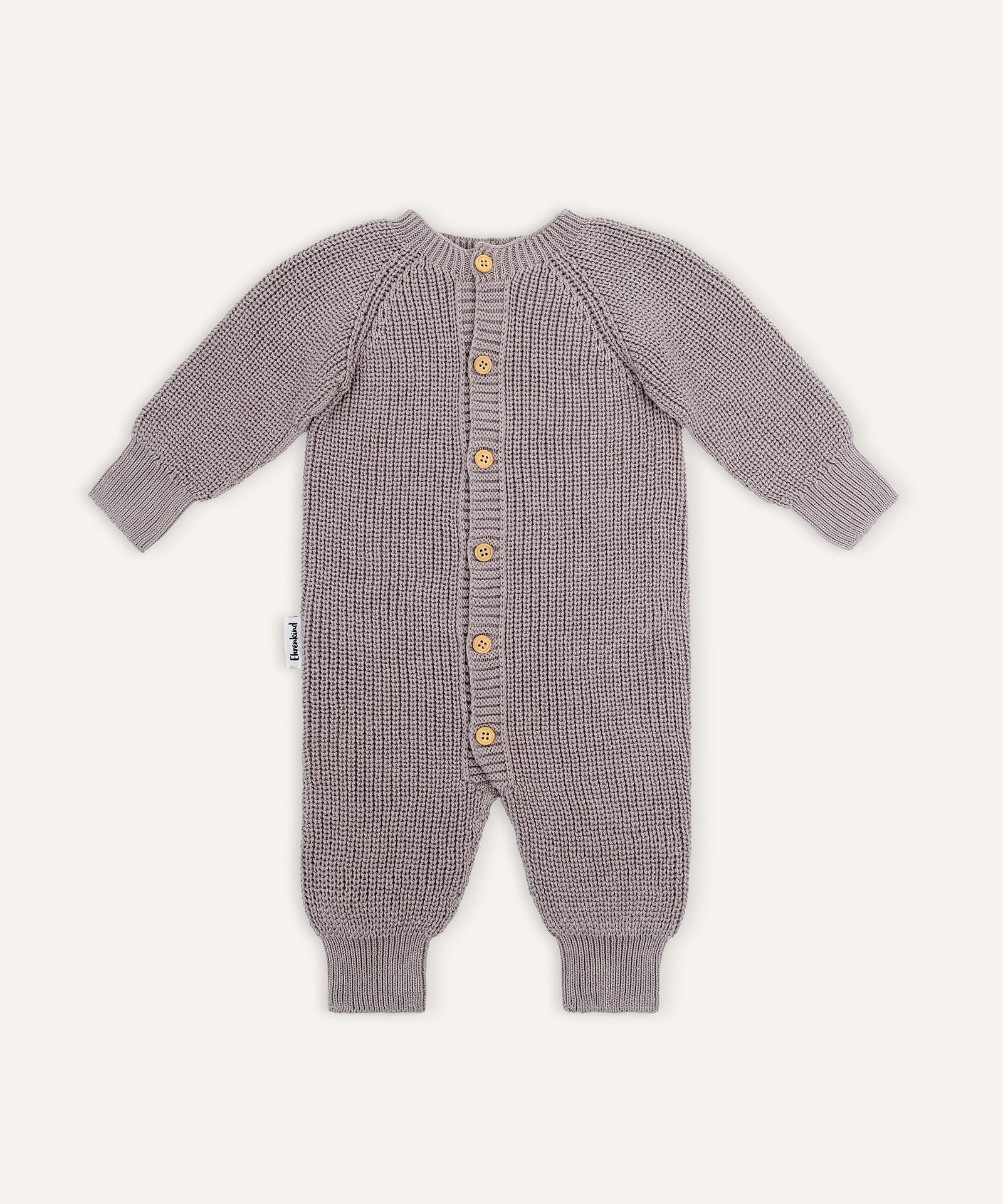 Ehrenkind Strickoverall in Hellgrau.