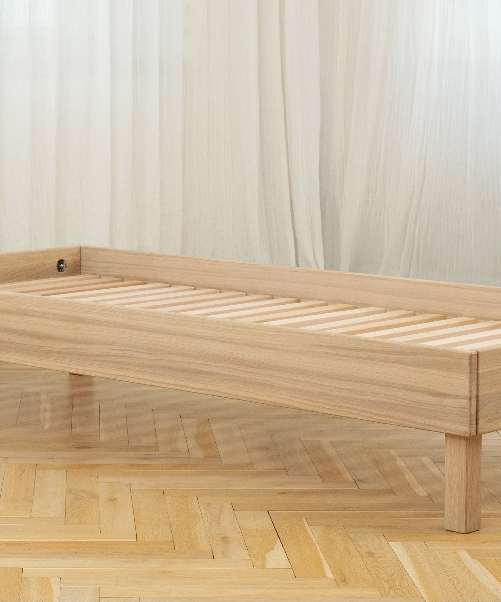 Einzelbett Plano Eiche Lattenrost.