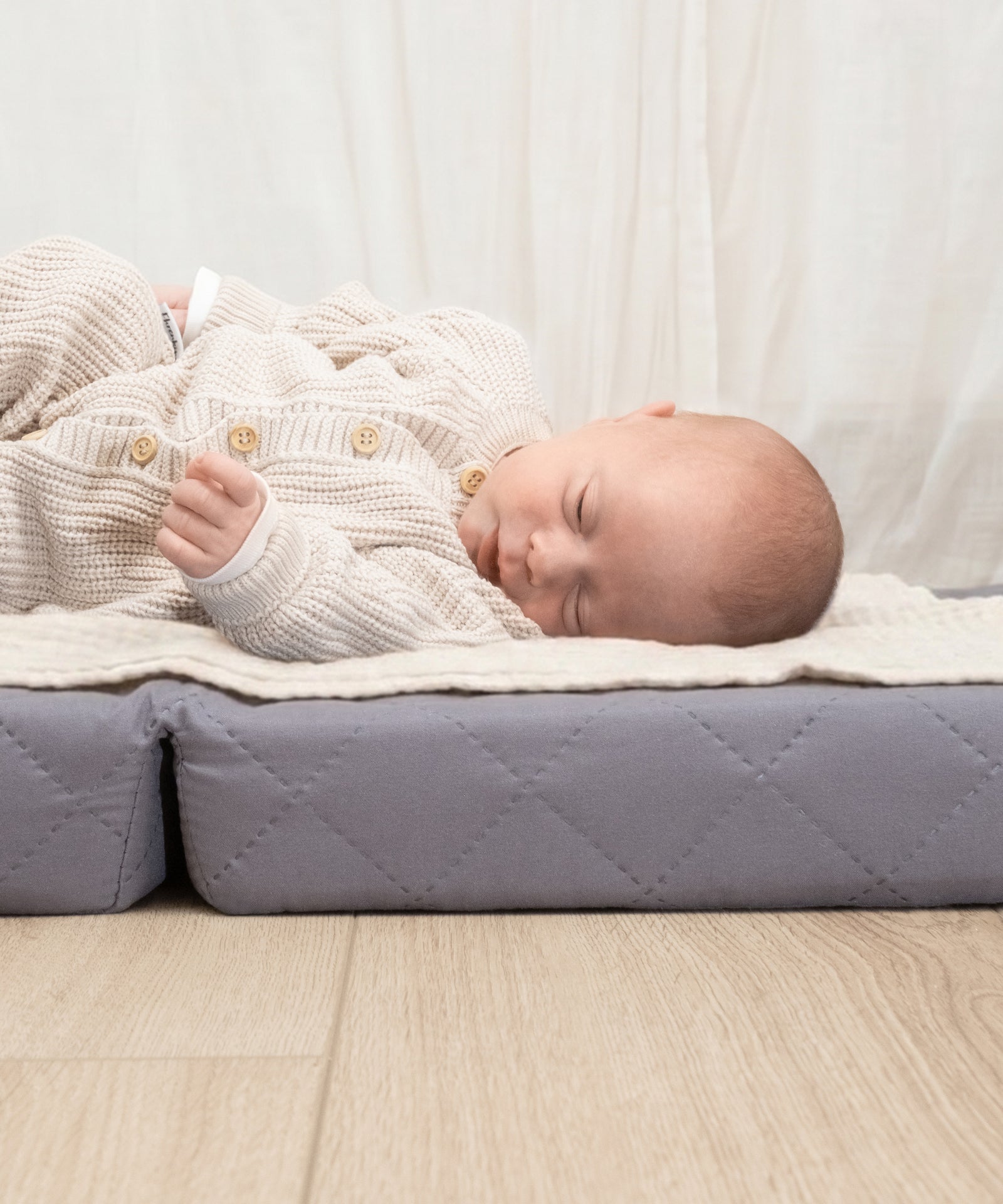 Faltbare Reisematratze für Babys mit Tragetasche