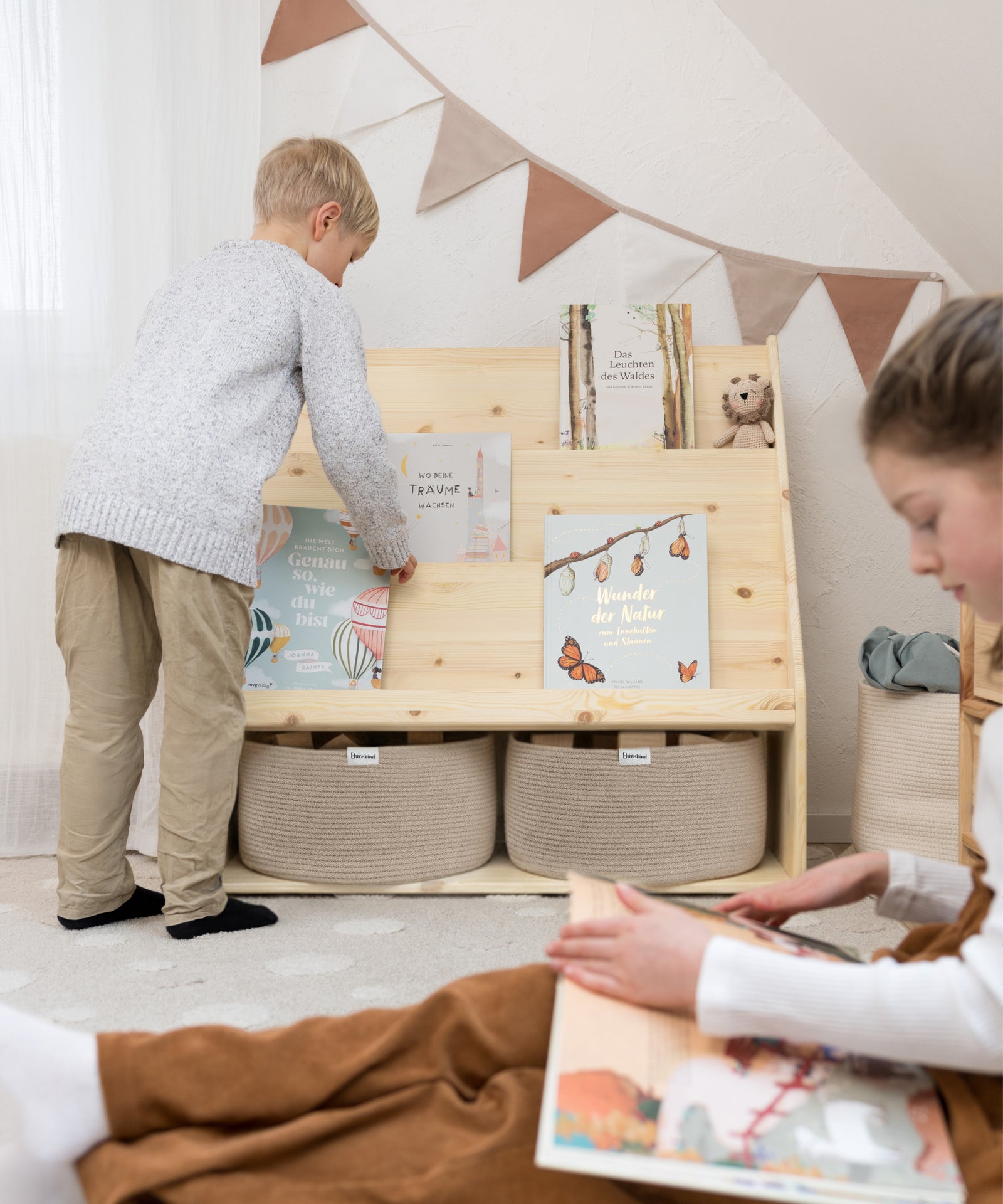 aufbewahrung für kinderbücher Bücherregal mit Stauraum für Kinder