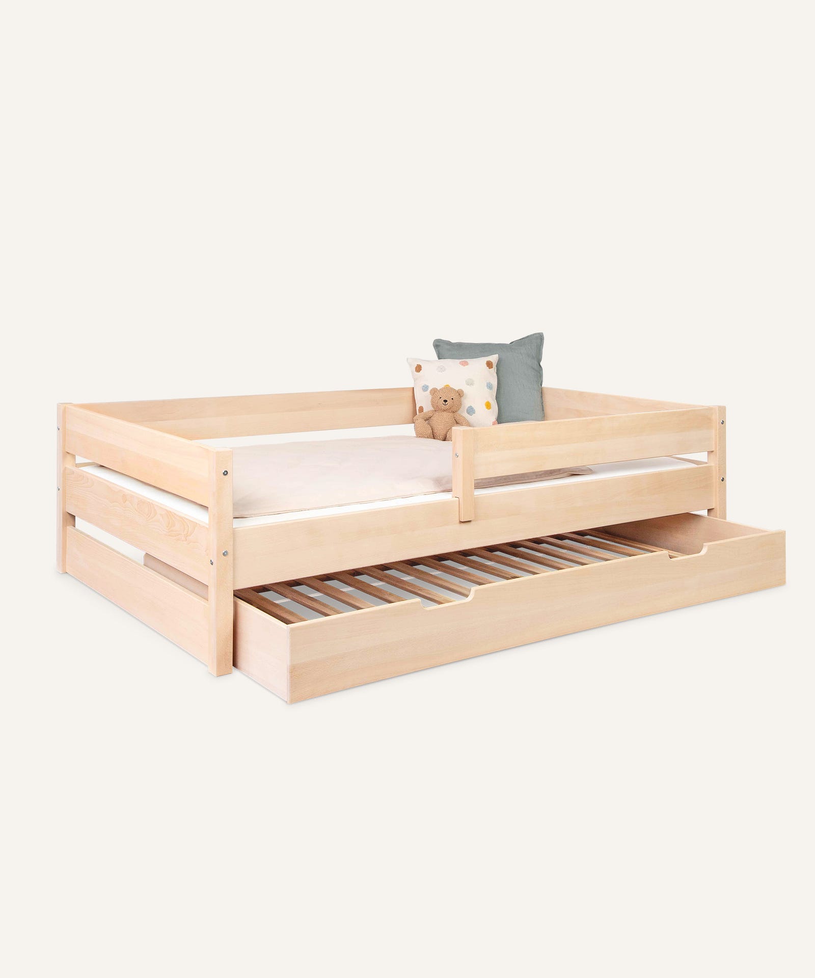 Kinderbett Buche natur 120 × 200 cm mit Bettkasten und Blende.