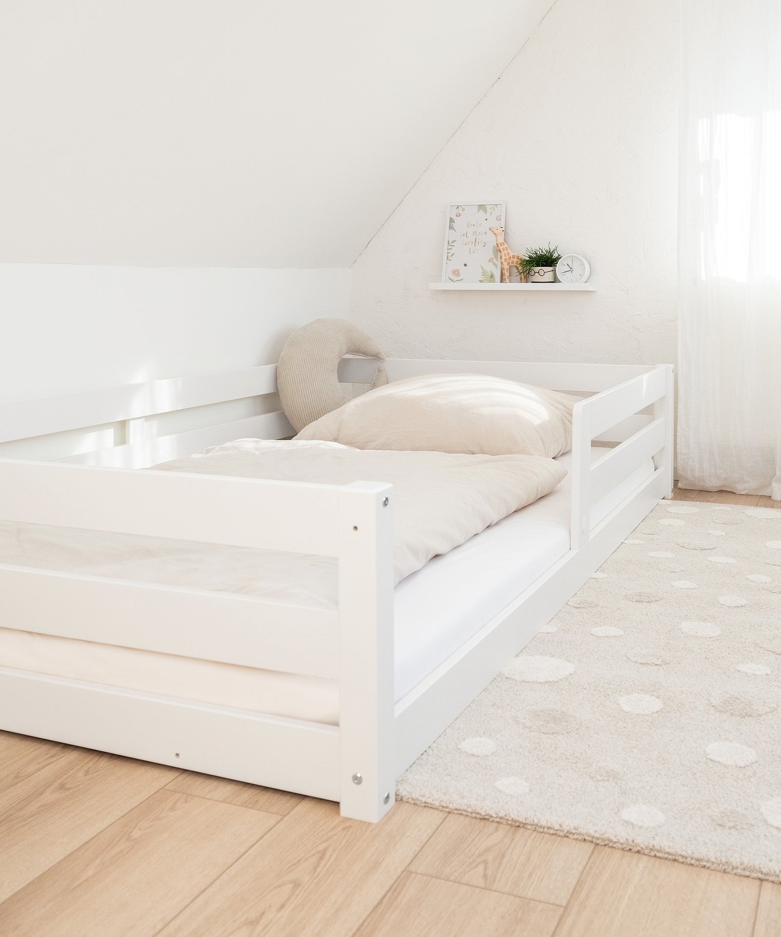Bodenbett Sona im Kinderzimmer Beispiel.
