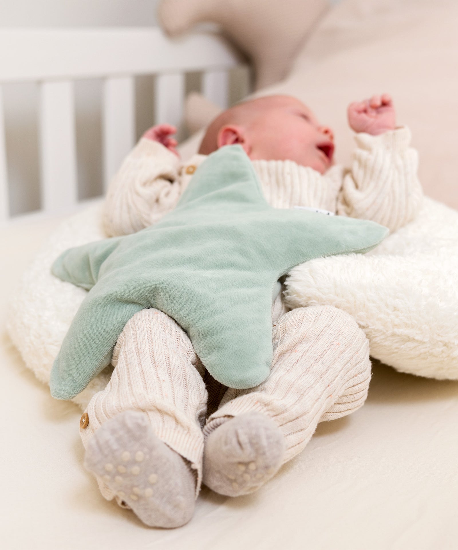 Stern-Wärmekissen aus natürlichen, schadstoffgeprüften Materialien für Babys.