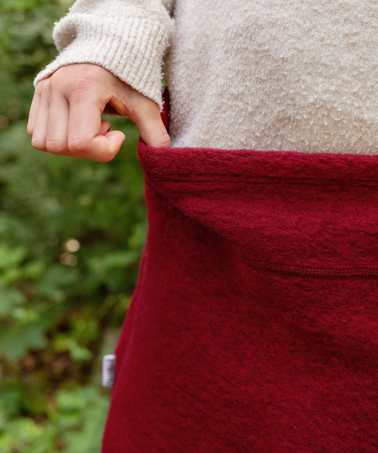 Hineinschlüpfen und wohlfühlen*Die elastische Schlupfform in A-Linie lässt sich mühelos anziehen und sitzt bequem und angenehm leicht am Körper.|Der Walkrock ist elastisch.