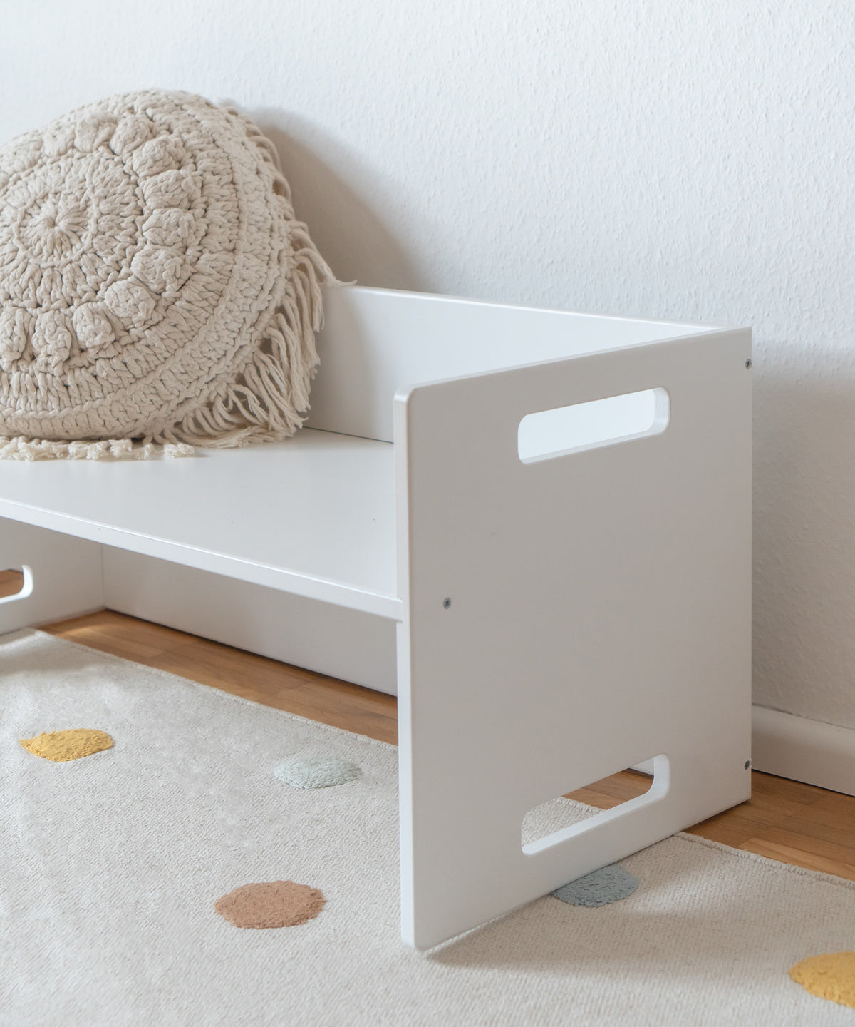 Hocker weiß.