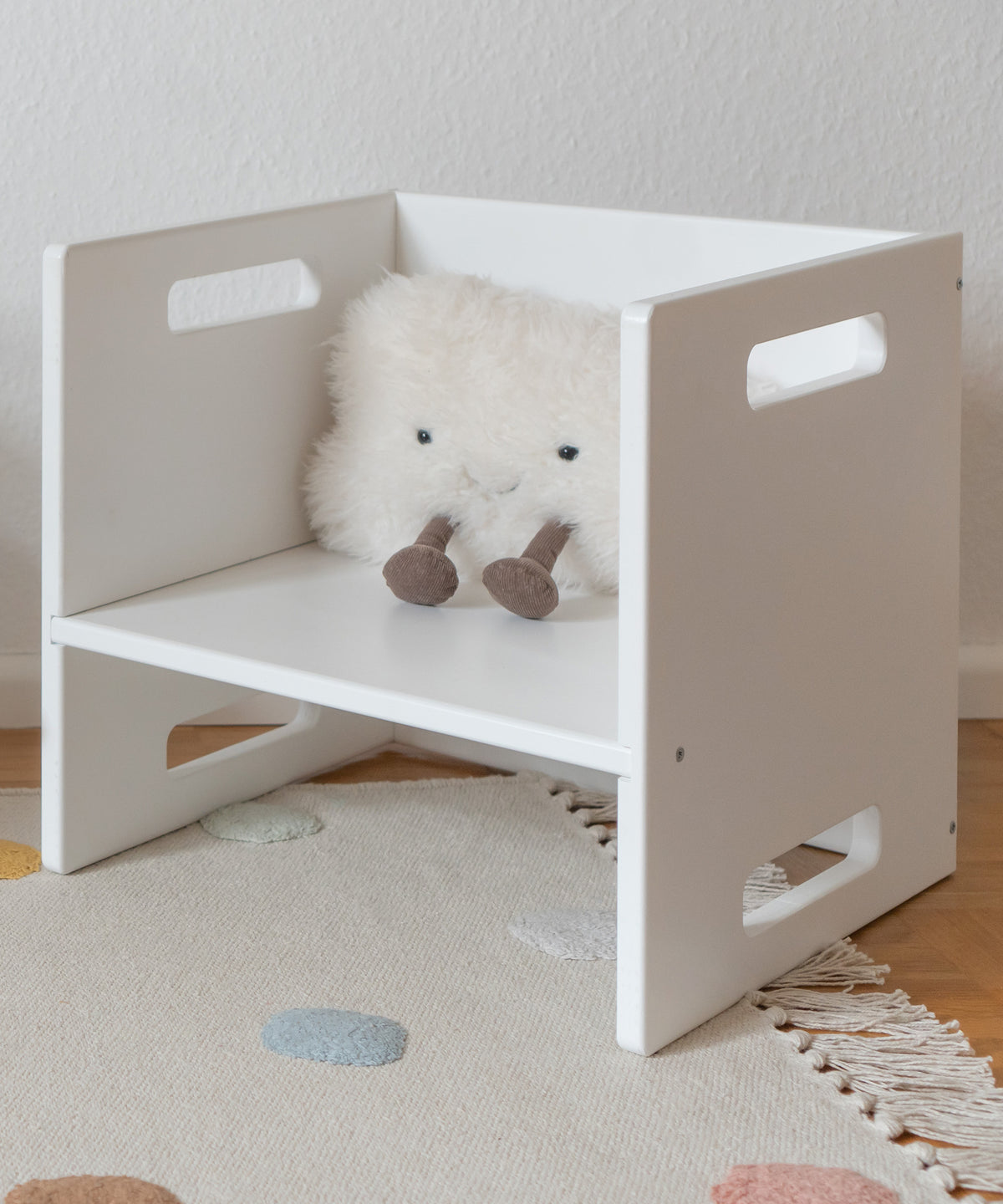 Hocker weiß.